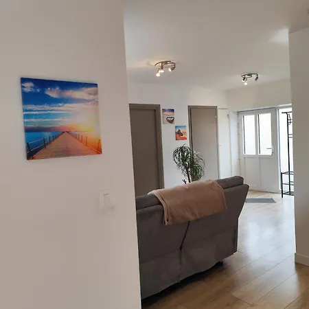 Appartement 1 *